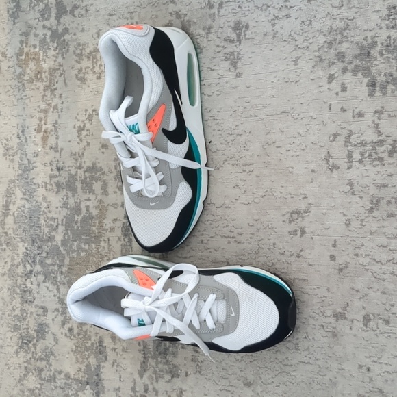 Nike Air Max Correlate Sneakers - Picture 3 of 11